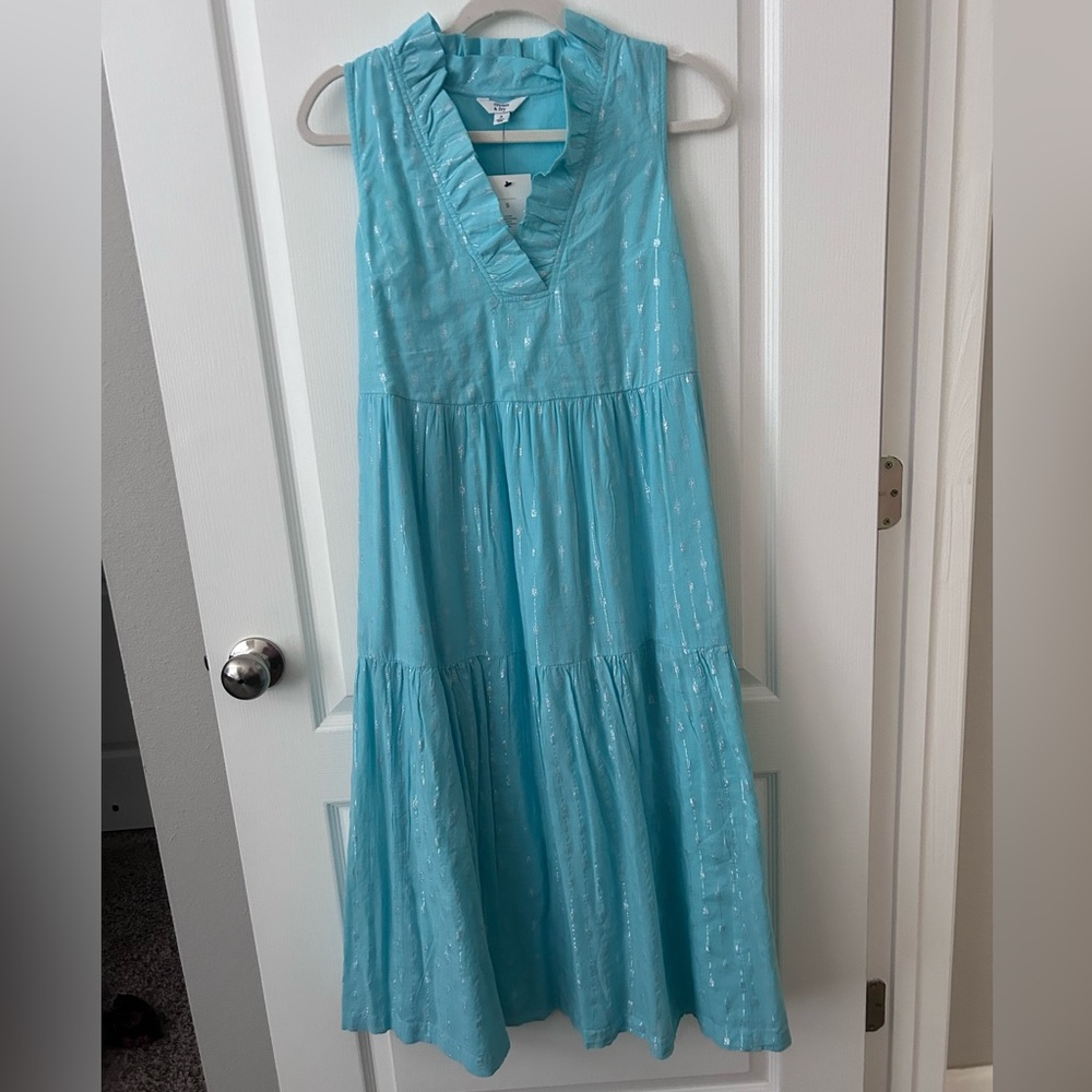 Crown and Ivy sleeveless dress